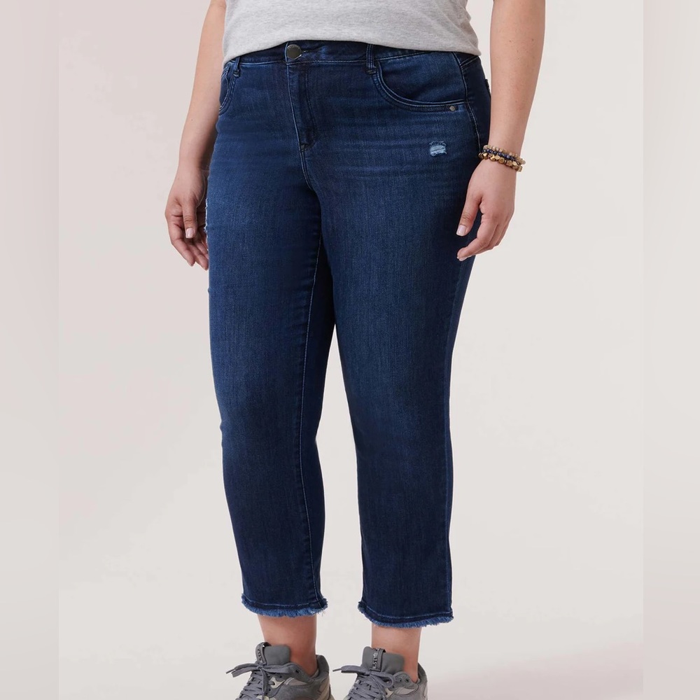 NWT Women’s Democracy Ab Solution High Rise Straight Step Hem Dark Blue Jeans